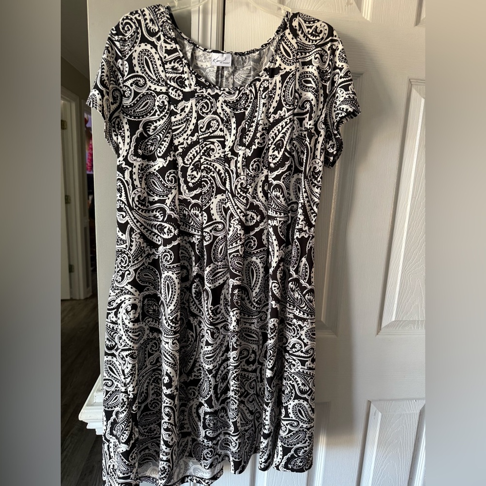 Kim Rogers Black and Gray dress; size XL